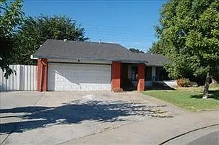 2517 Marguerite Way photo 1