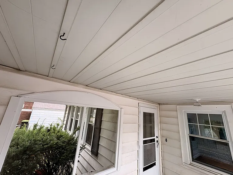825 W Division St — Photo 2