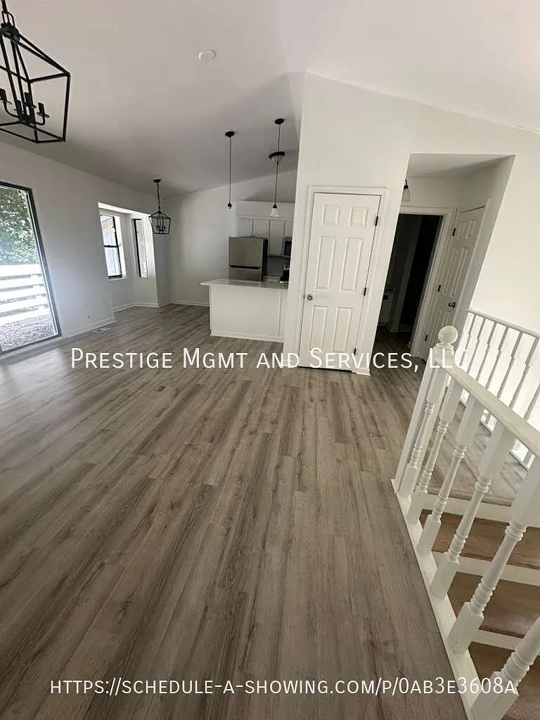 2 bed, 1100 sqft, $1,150 — Photo 4