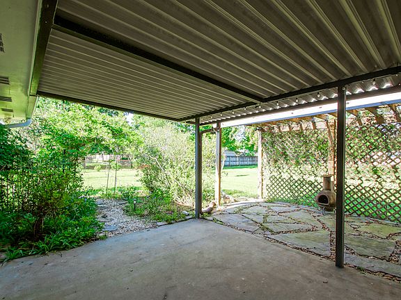 4th image of 14168 Meadow Brook Ln
