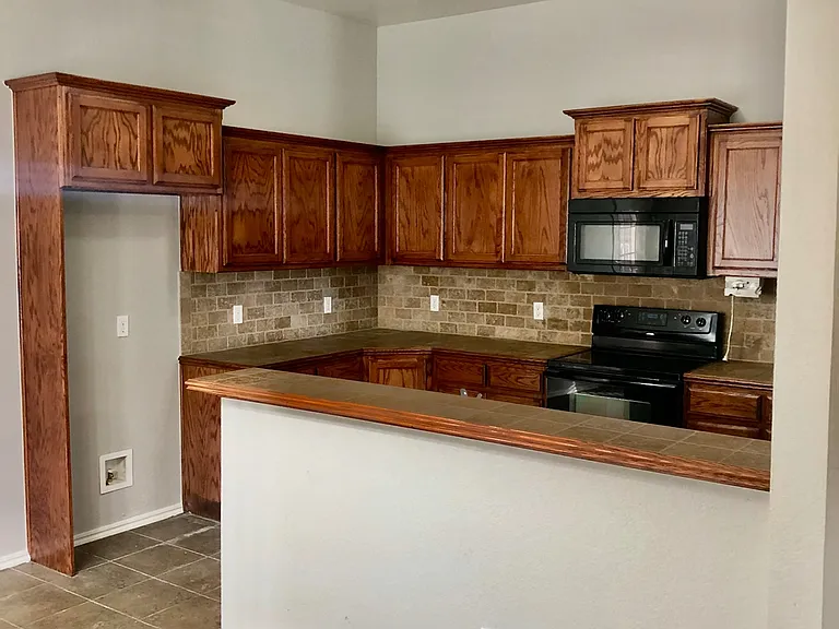233 Spring Creek Rd — Photo 3