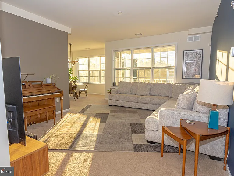 832 Timberlake Dr — Photo 6