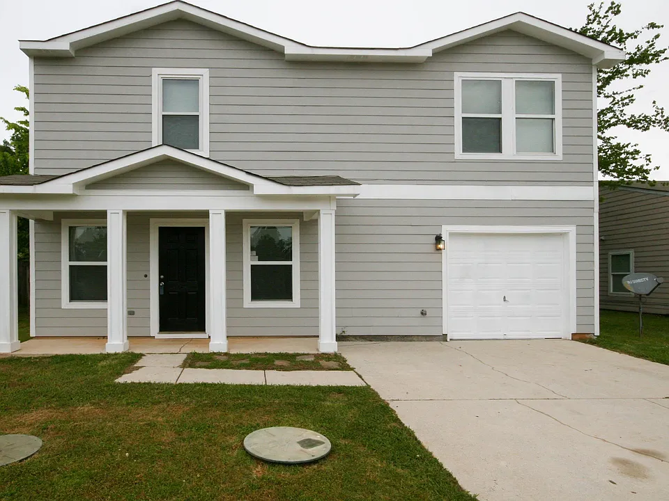 138 Bayside Ln