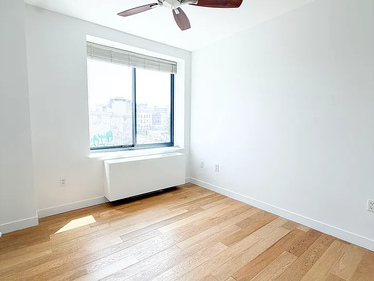 8 Vanderbilt Ave #4G — Photo 12