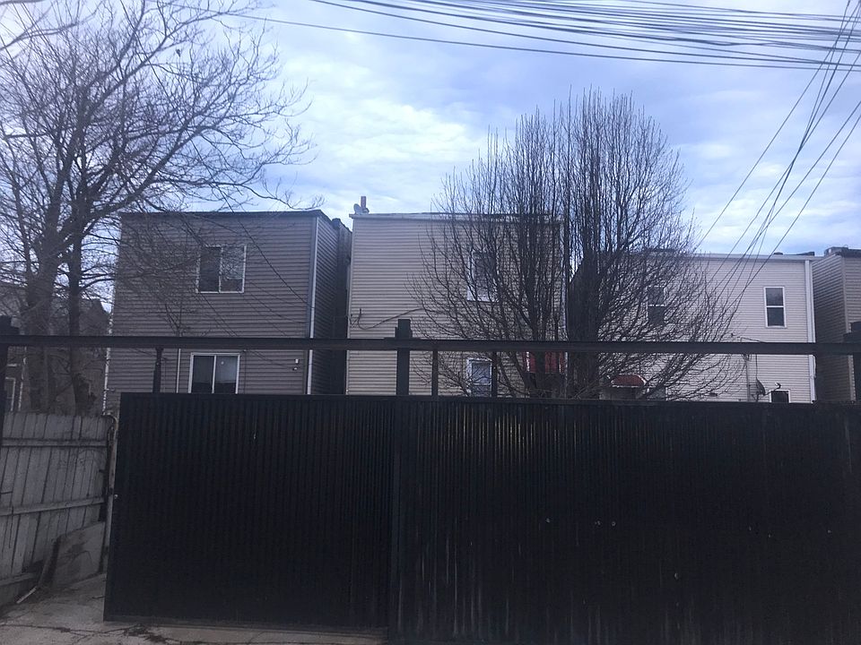 2nd image of 2244 S Hamlin Ave