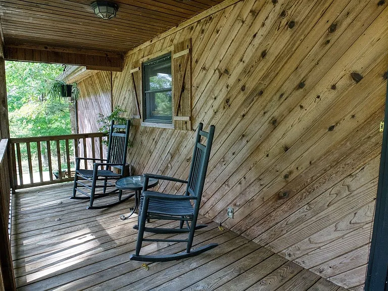 75 Forest Glen Dr — Photo 4