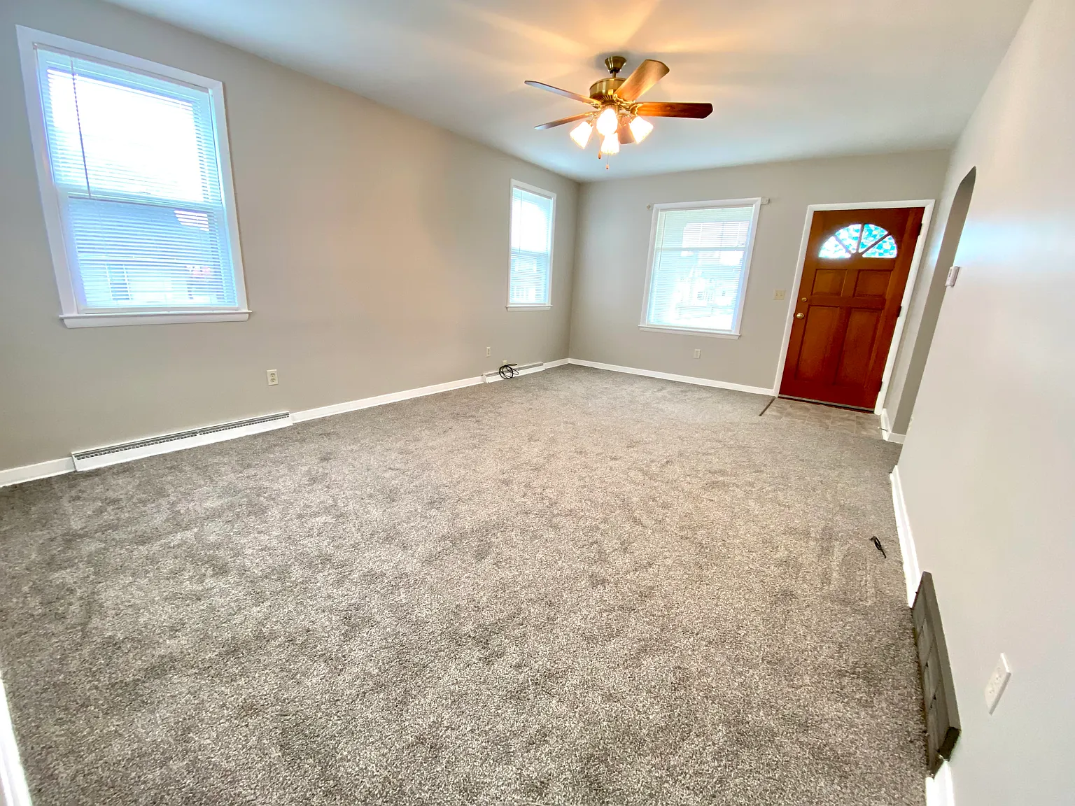 2 bed, 1000 sqft, $850 — Photo 2