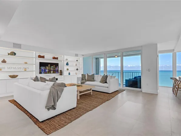 881 Ocean Dr, Key Biscayne, FL