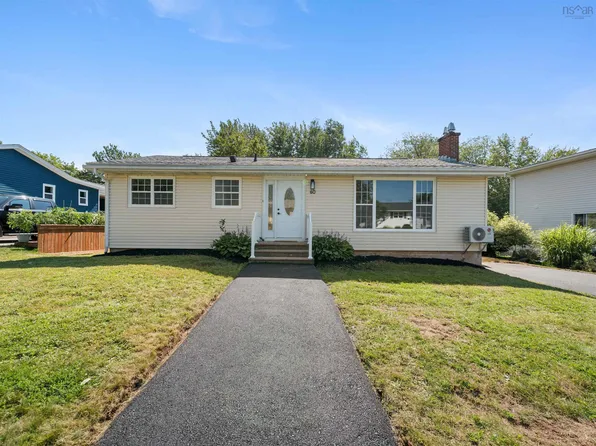 60 Wilmot St, Lower Sackville, NS B4C 2A8