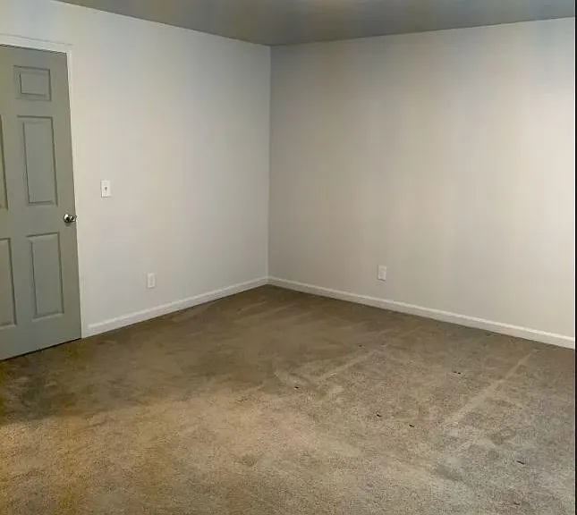 Parkside Manor Apartmens — Photo 14
