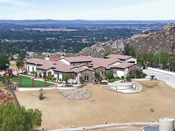 4th image of 6355 Cresthaven Dr