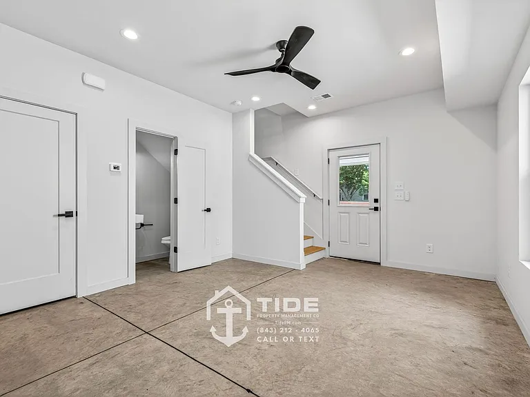 5810 Knight St — Photo 8