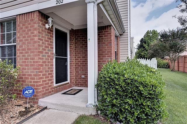 1st image of 202 Westgate Cir #0