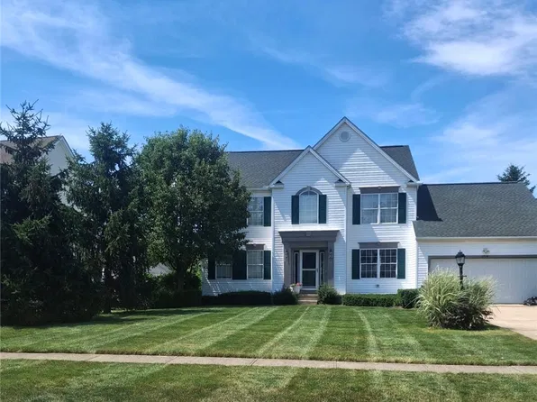 5714 Emerald Lakes Dr, Medina, OH 44256