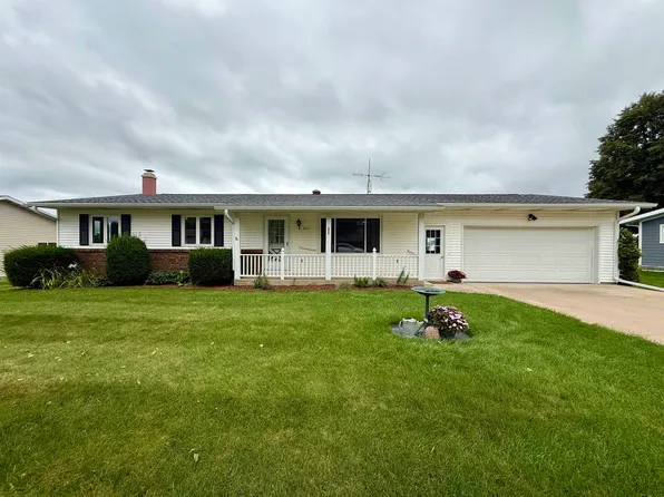 307 Benson St, Cobb, WI 53526