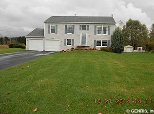 5797 Coppersmith Trl, Ontario, NY 14519