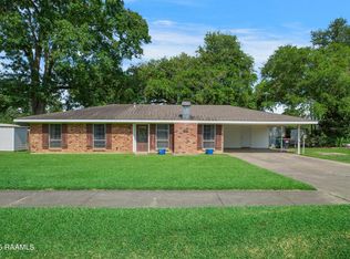 102 Lucas Cir, Lafayette, LA 70508