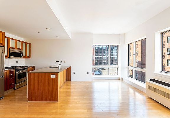 5th image of 3585 Greystone Ave APT 5D
