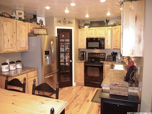 5th image of 7513 S Park Maple Dr