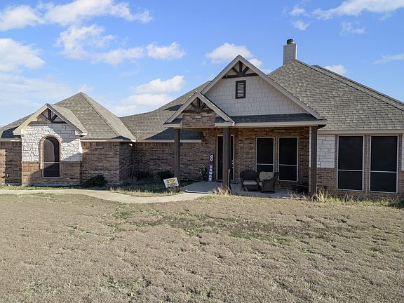 4th image of 184 Angus Ct