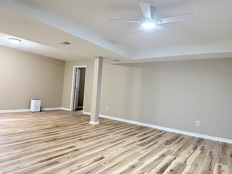 602 Blackburn Dr — Photo 25