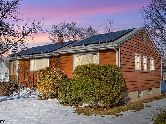 2nd image of 38 George St