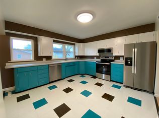 1304 Brookside Dr, Troy, OH 45373