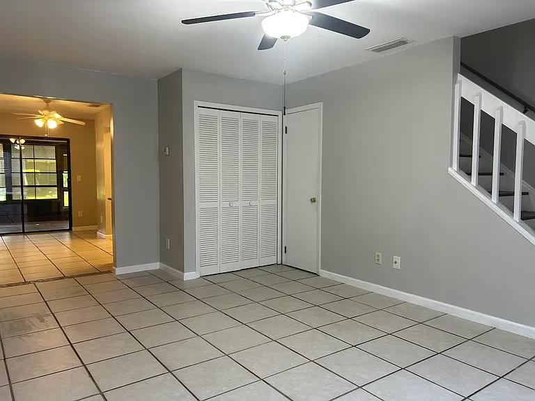 608 Casa Park Ct #J — Photo 3