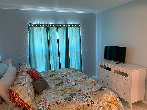 5th image of 20 Greenbrier St #3-108