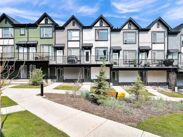 16 SE Evanscrest Park NW, Calgary, AB T3P 1R3