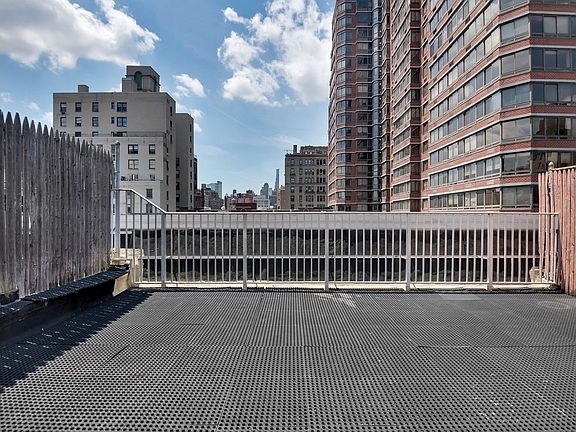 5th image of 215 W 84th St APT 603