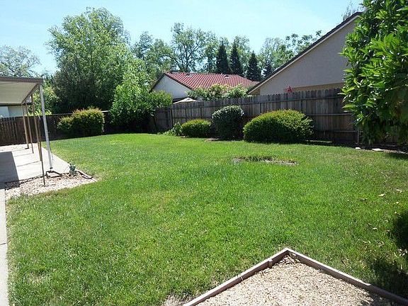 3rd image of 512 Parkridge Dr
