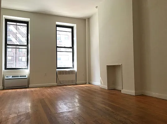 Rented by Paley Management | media 7