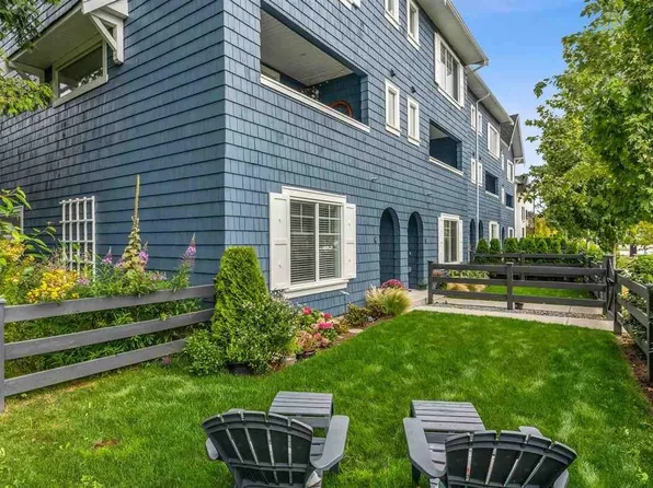 127 172nd St #10, Surrey, BC V3Z 0W9