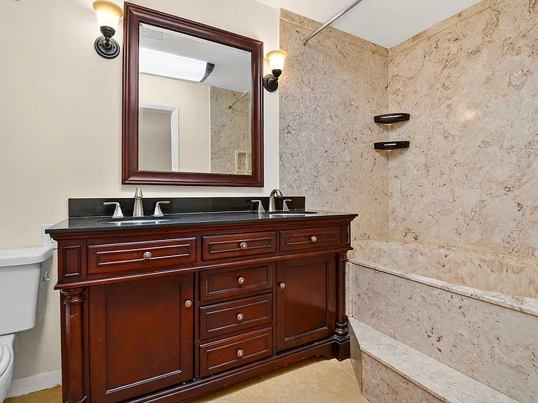 18 Crossings Cir #F — Photo 25