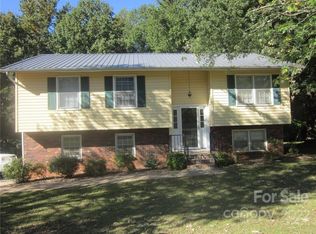 2464 Side Ln, Conover, NC 28613