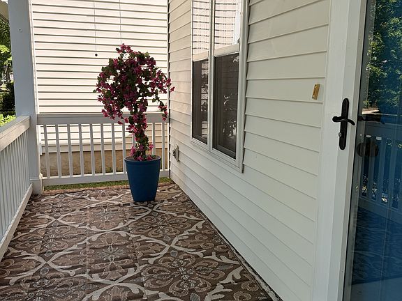 2nd image of 11341 Charlotte View Dr