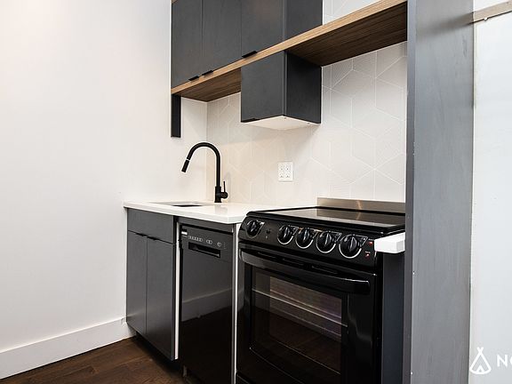 2nd image of 115 Clifton Pl Unit 4F