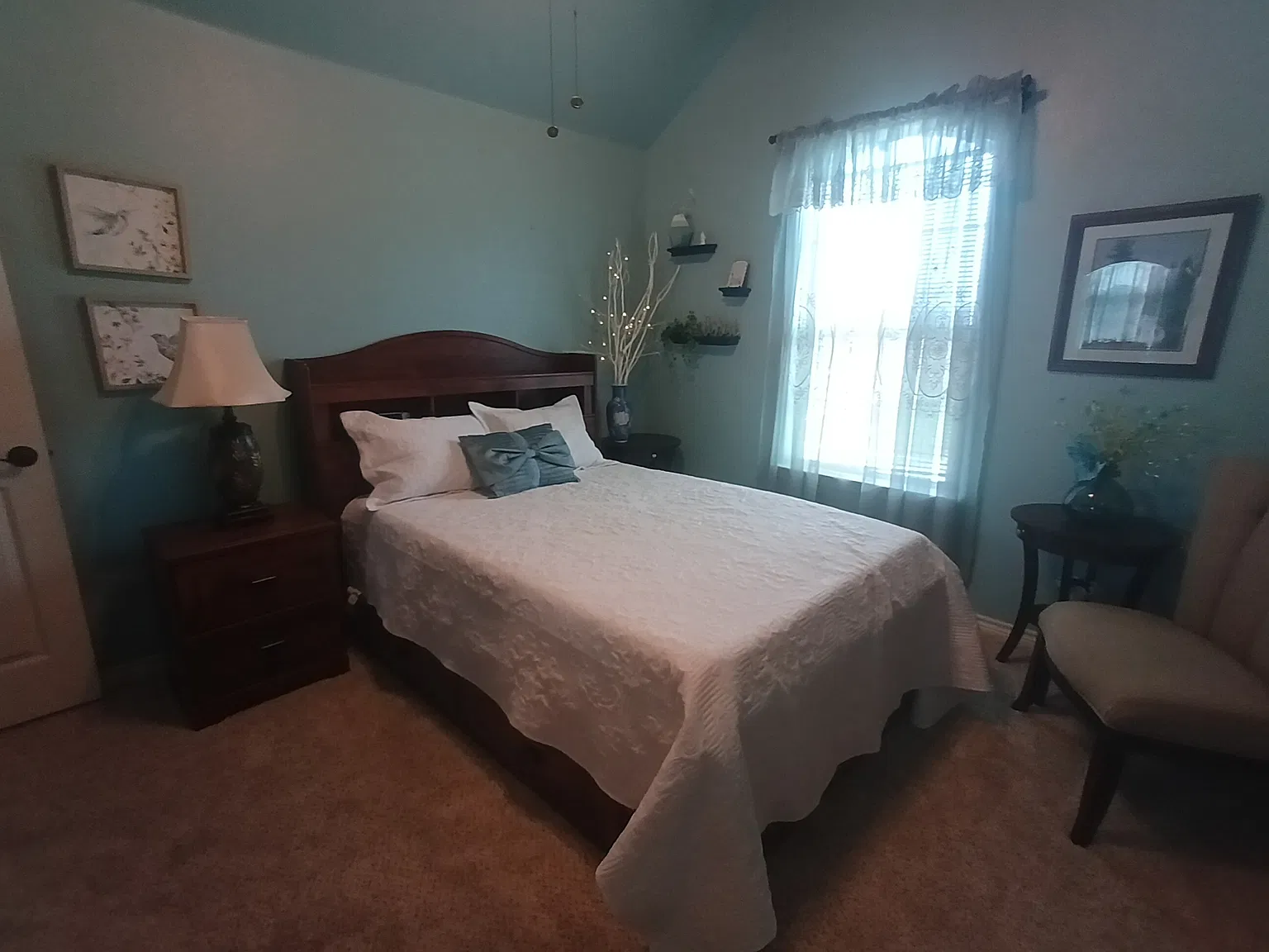 1 bed, 4210 sqft, $998 — Photo 1