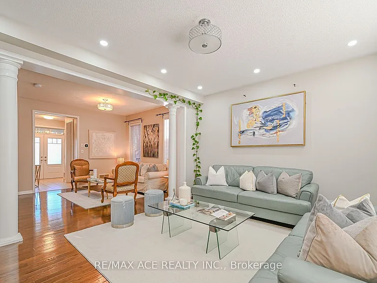 34 Ventura Ave #MAIN — Photo 3