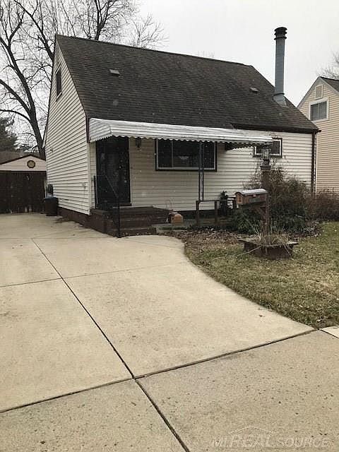 1st image of 924 E Dallas Ave