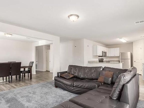 Living room/ Dining/Kitchen