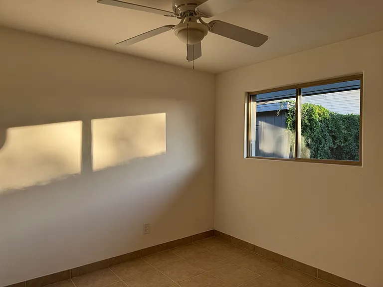 644 E La Jolla Dr — Photo 24