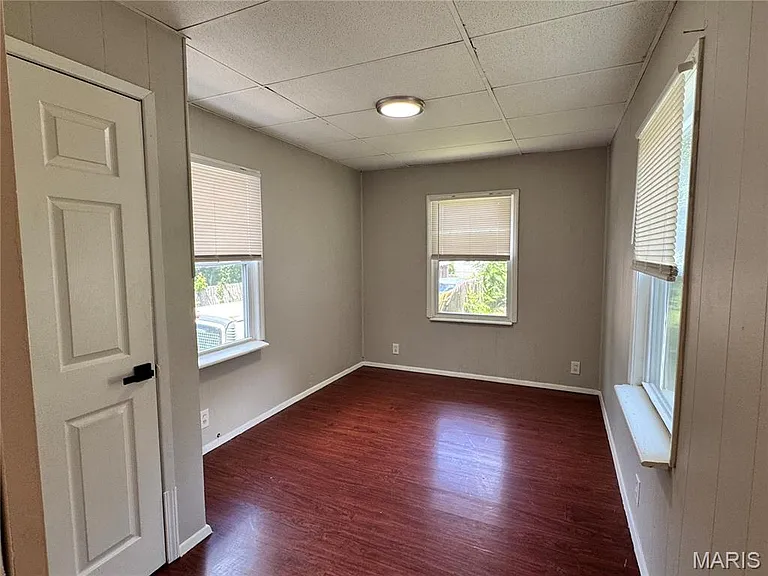 6543 Etzel Ave — Photo 5