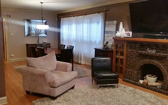 4th image of 1749 N Nagle Ave
