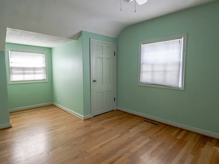 1527 NE 64th Ave — Photo 17