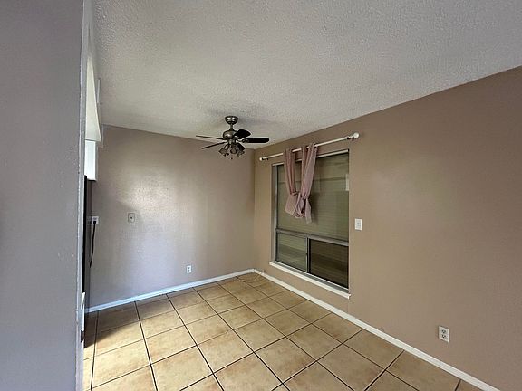 4th image of 4964 Newport Cove Dr Unit A