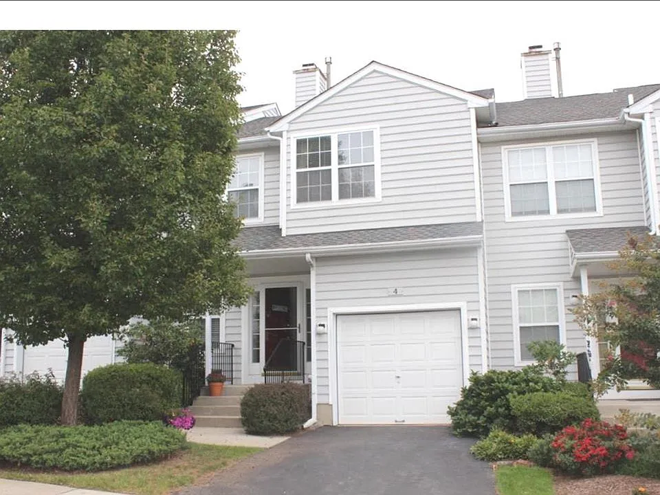 4 Victoria Cir