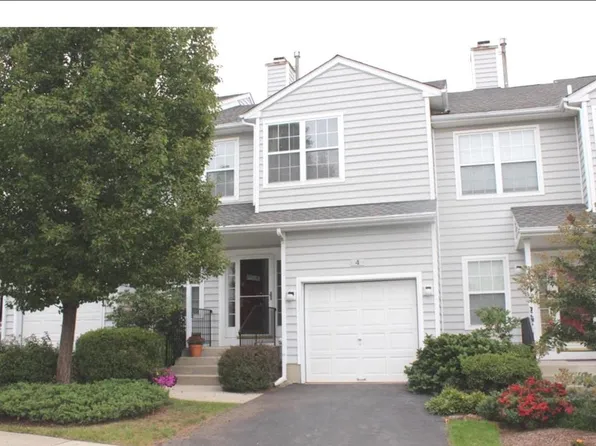 4 Victoria Cir, Collegeville, PA 19426