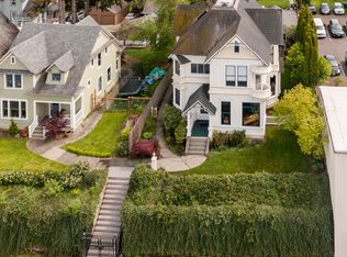 1318 N Forest St, Bellingham, WA 98225